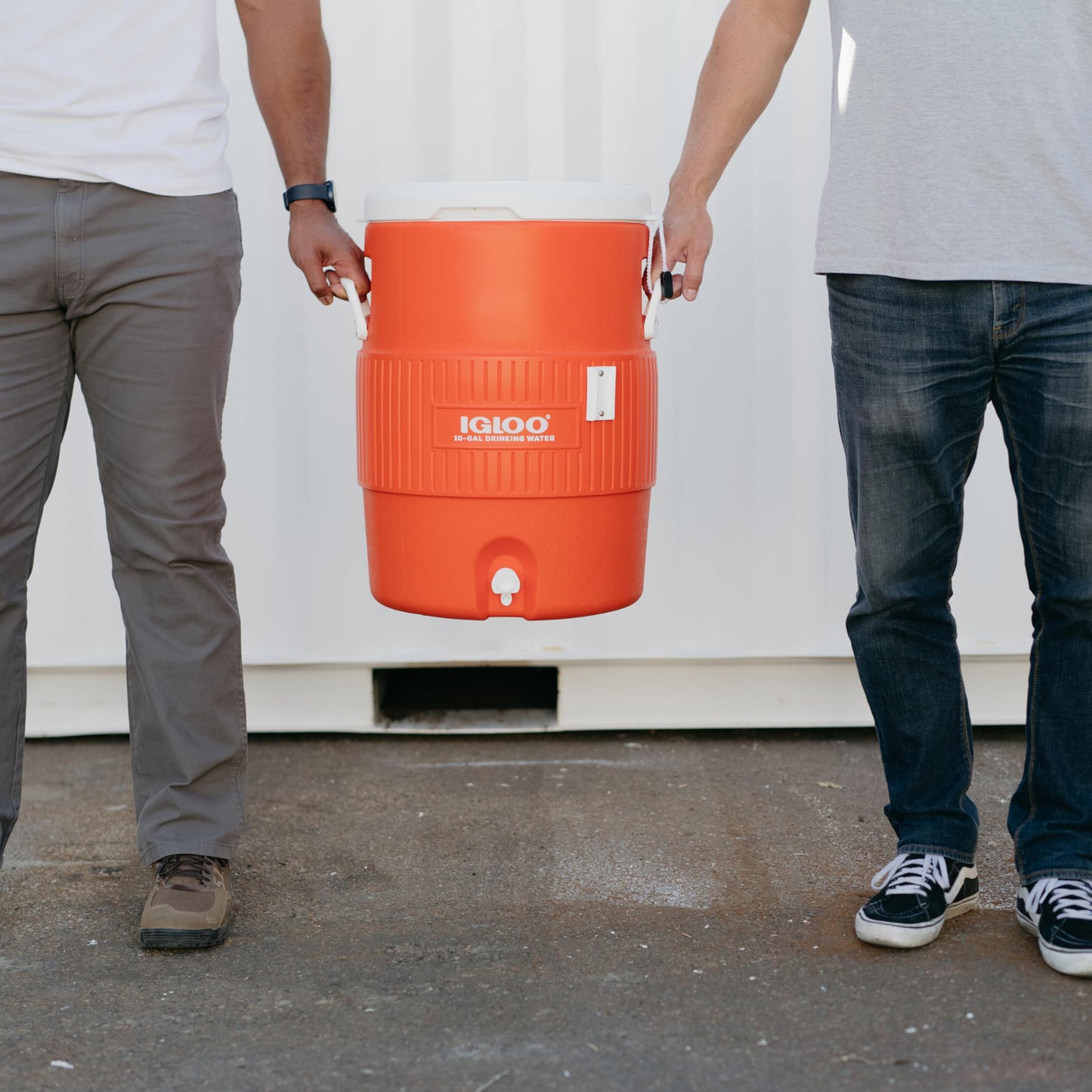 Igloo 10 Gallon Portable Sports Cooler Water Beverage Dispenser with Flat Seat Lid, Insulated Beverage Dispenser, Orange/White