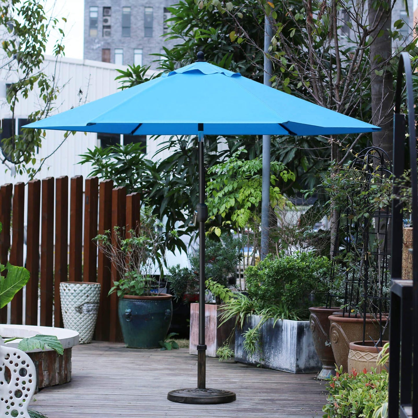 Orgrimmar Umbrella Base 26.5lbs Outdoor Living Heavy Duty Round Antiqued Patio Market Umbrella Base