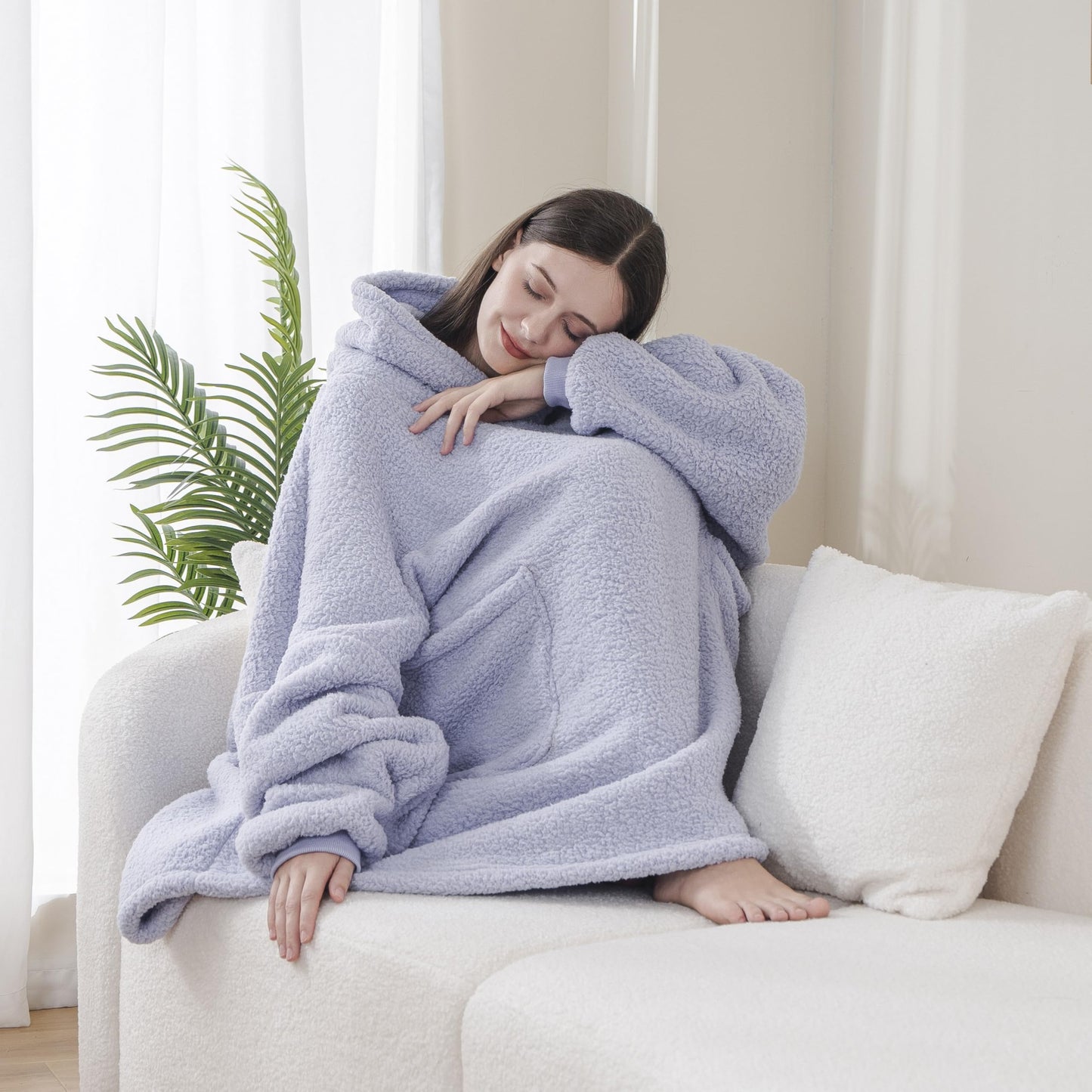 FarryFazzy Sherpa Wearable Blanket Hoodie Gifts for Women, Cozy Warm Oversized Hoodie Sweatshirt Blanket with Pockets for Adults, One Size Fits All(Purple)