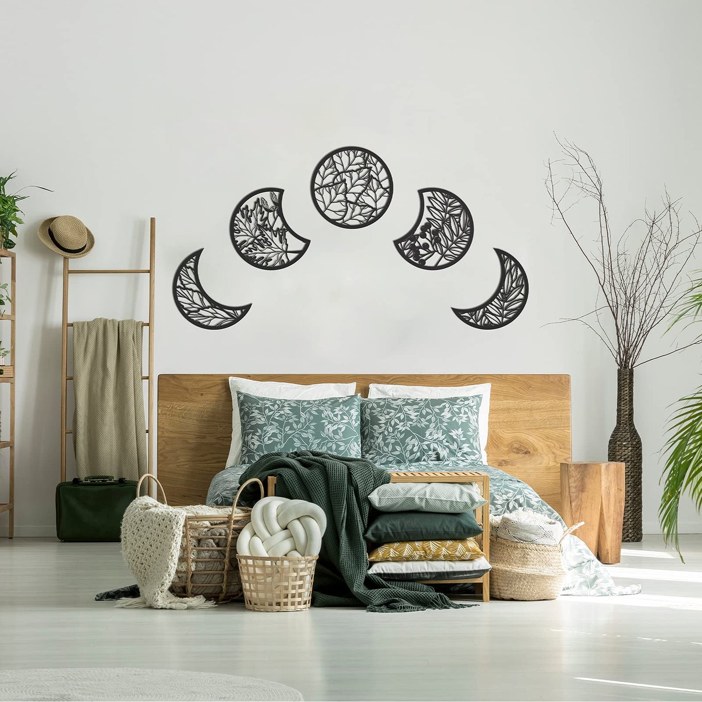 Jetec 5 Pcs Moon Phase Wall Art Decor Wall Pediments Hanging Wooden Moon Phase Spiritual Bedroom Nordic Boho Lunar Aesthetic Art for Living Room Dorm Apartment Bar Ornament(Black,10.6 Inch)