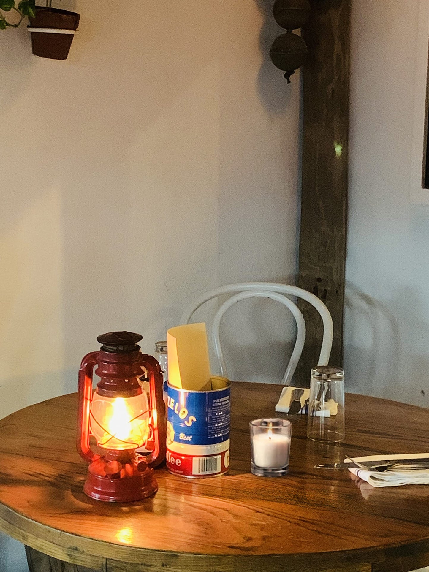 Hosley 48-Pack Ivory Unscented Votive Candles, Clear Glass, 10-12 Hr Burn, Hand-Poured, Ideal for Weddings, Parties, Aromatherapy, Holidays, Gifts