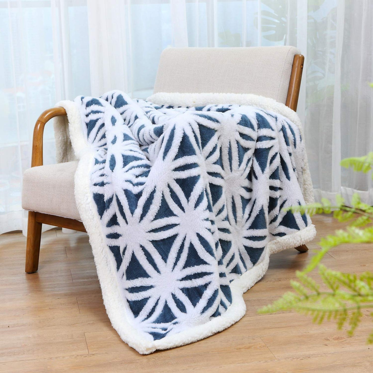 LOMAO Sherpa Fleece Blanket Fuzzy Soft Throw Blanket Dual Sided Blanket for Couch Sofa Bed (Navy, 51"x63")