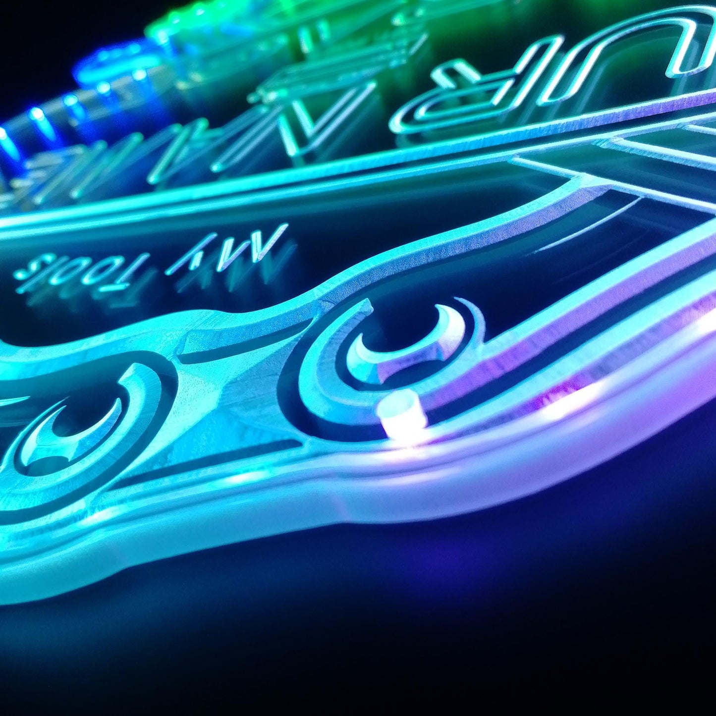 ADVPRO Personalized Your Name Garage Man Cave RGB Dynamic Glam LED Sign - Cut-to-Edge Shape - Smart 3D Decoration - Multicolor Signage st06s64-fnd-pp1-tm-c