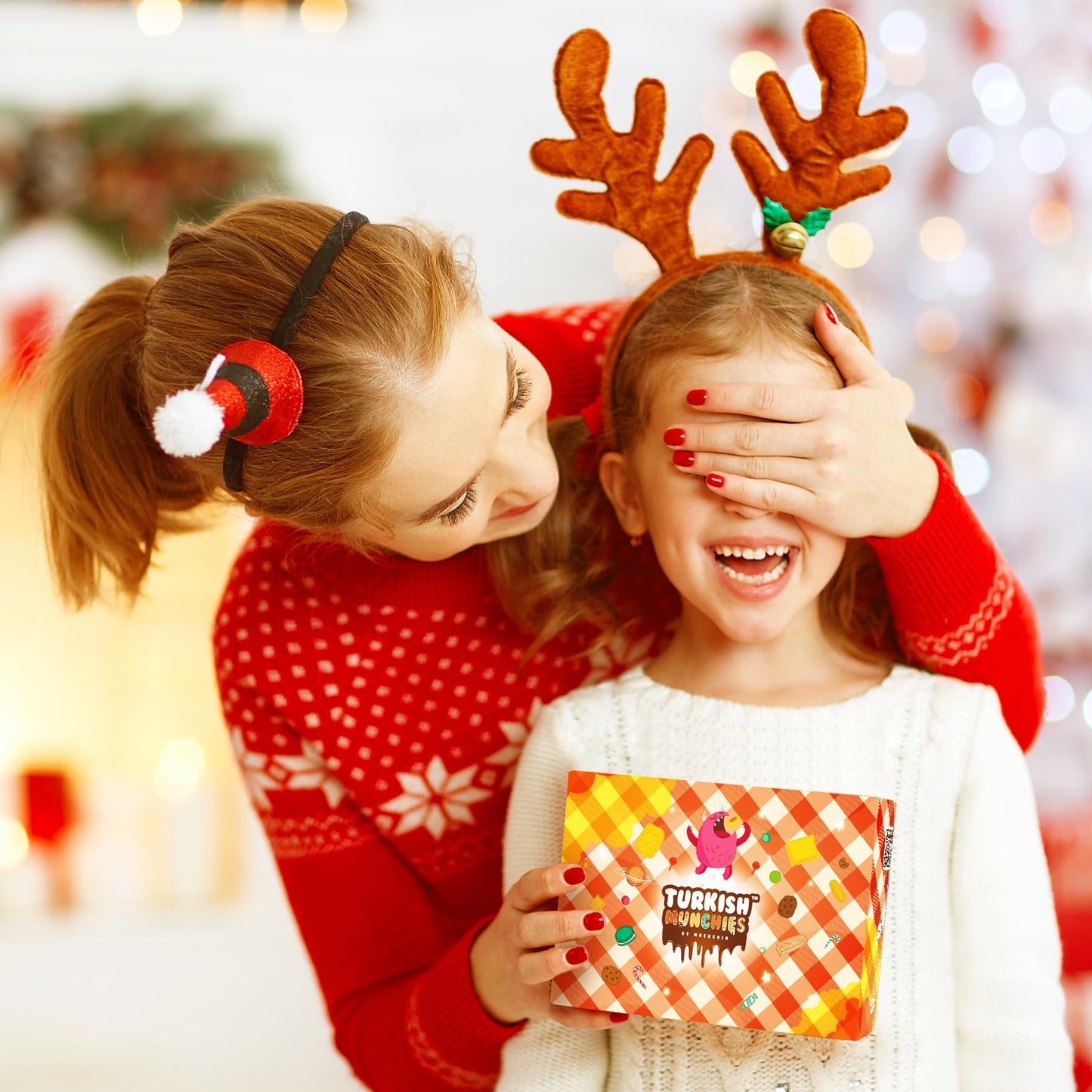 Midi International Snack Box | Premium Exotic Foreign Snacks | Unique Snack Food Gifts Included | Picnic Box Theme | Candies from Around the World | 12 Full-Size + 1 Bonus Snacks