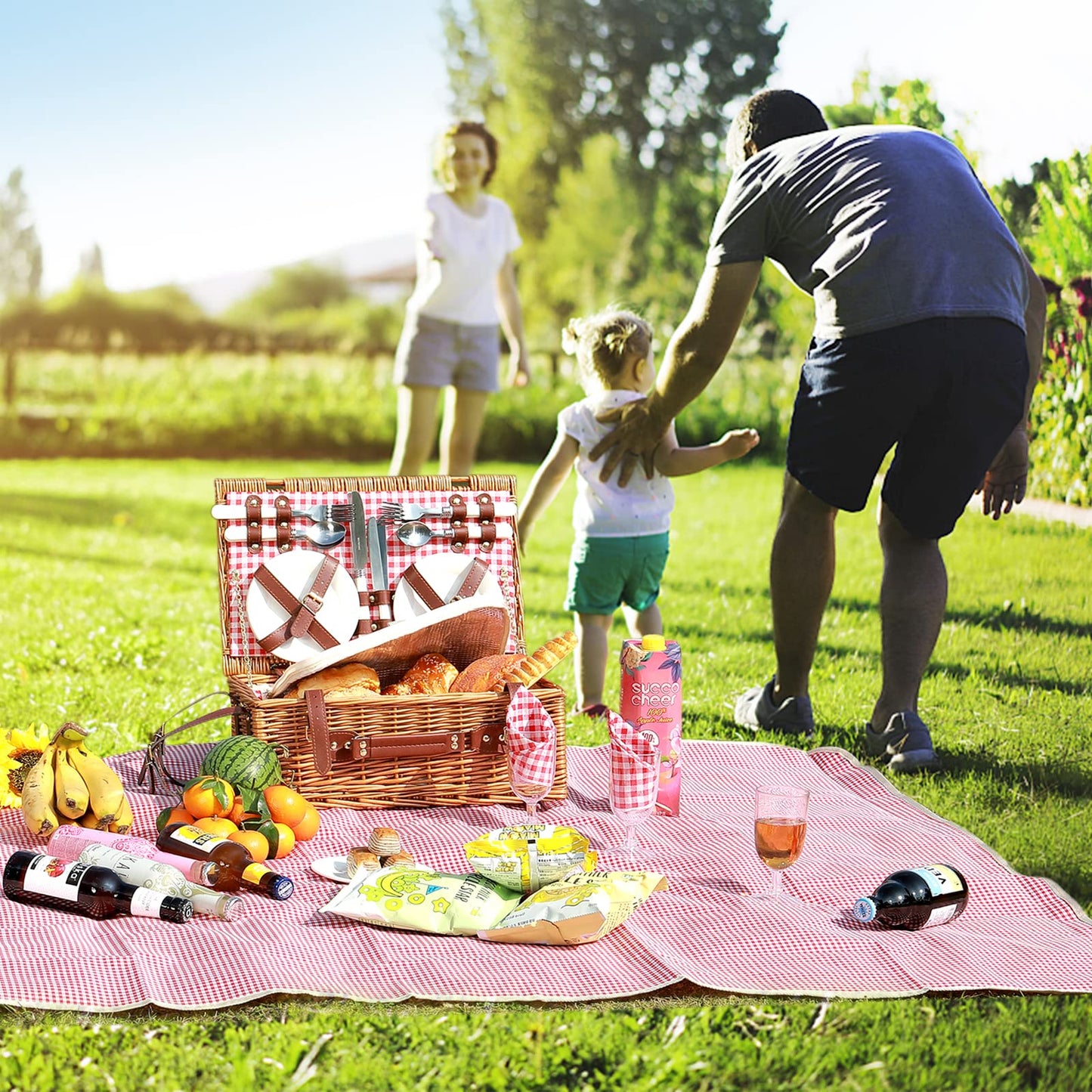 HYBDAMAI Picnic Basket for 4 Persons with Waterproof Picnic Blanket and Insulated Cooler, Large Wicker Picnic Basket for Camping, Outdoors, Valentine's Day, Christmas, Birthday, Wedding Gift