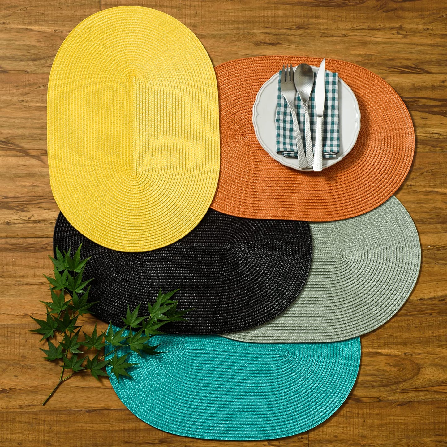 AHHFSMEI Placemats Set of 6 for Dining Table Washable Woven Vinyl Non-Slip 18x12 inches Placemat Heat-Resistant Durable Table Mats for Dining Table Easy to Clean (Sage Green, 6)