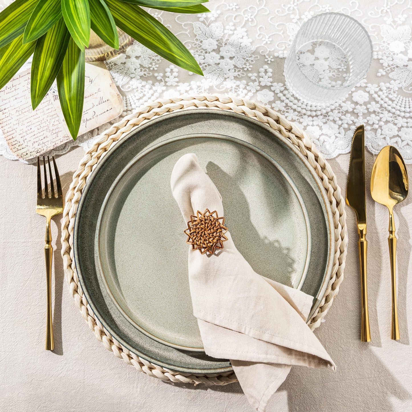 AmorArc Ceramic Dinnerware Sets,Round Reactive Glaze Stoneware Plates and Bowls Set,Highly Scratch Resistant | Dishwasher & Microwave Safe Dishes,Service for 6 (18pc)