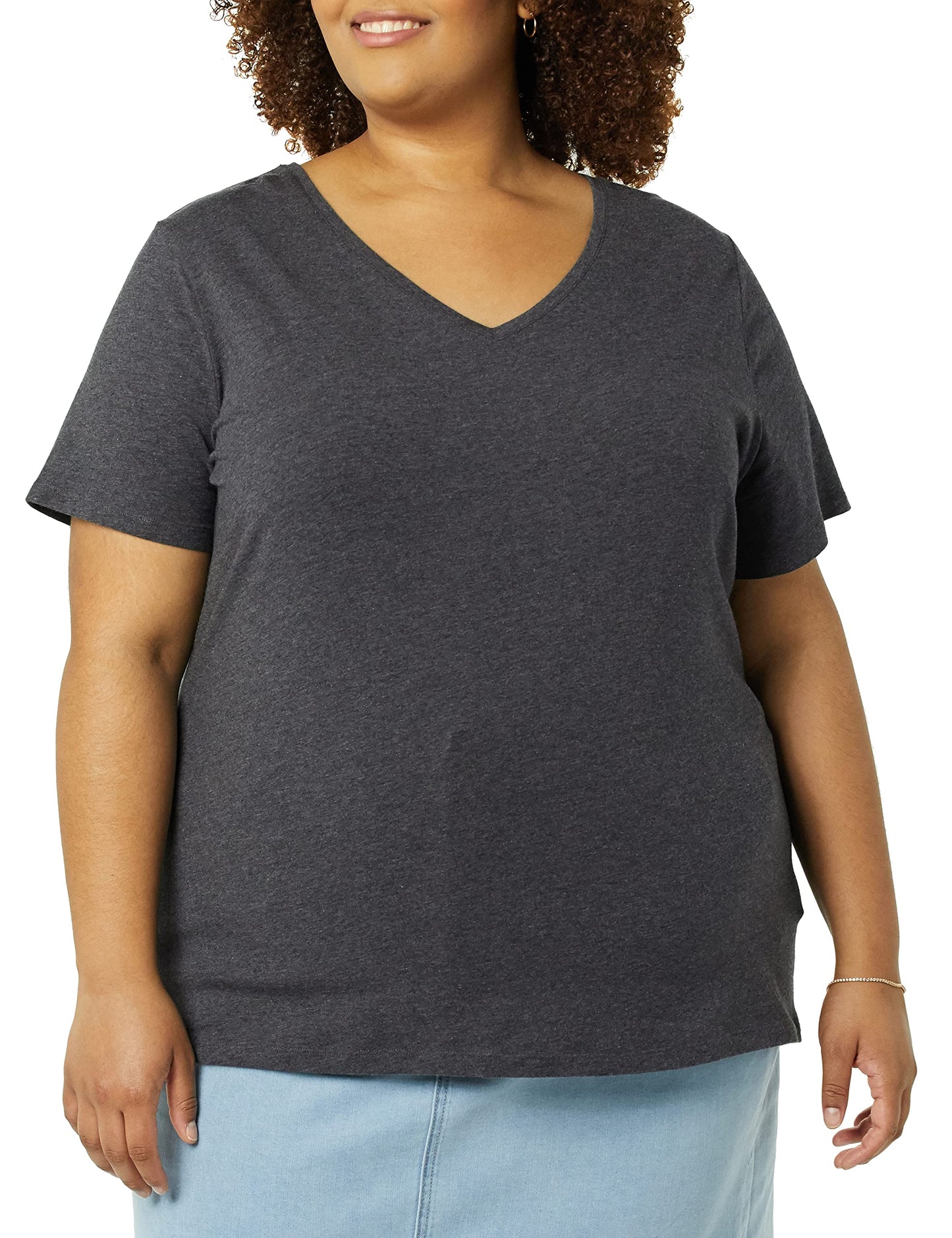 Amazon Essentials Women's Plus Size Short-Sleeve V-Neck T-Shirt, Pack of 2, Black/Charcoal Heather, 3X