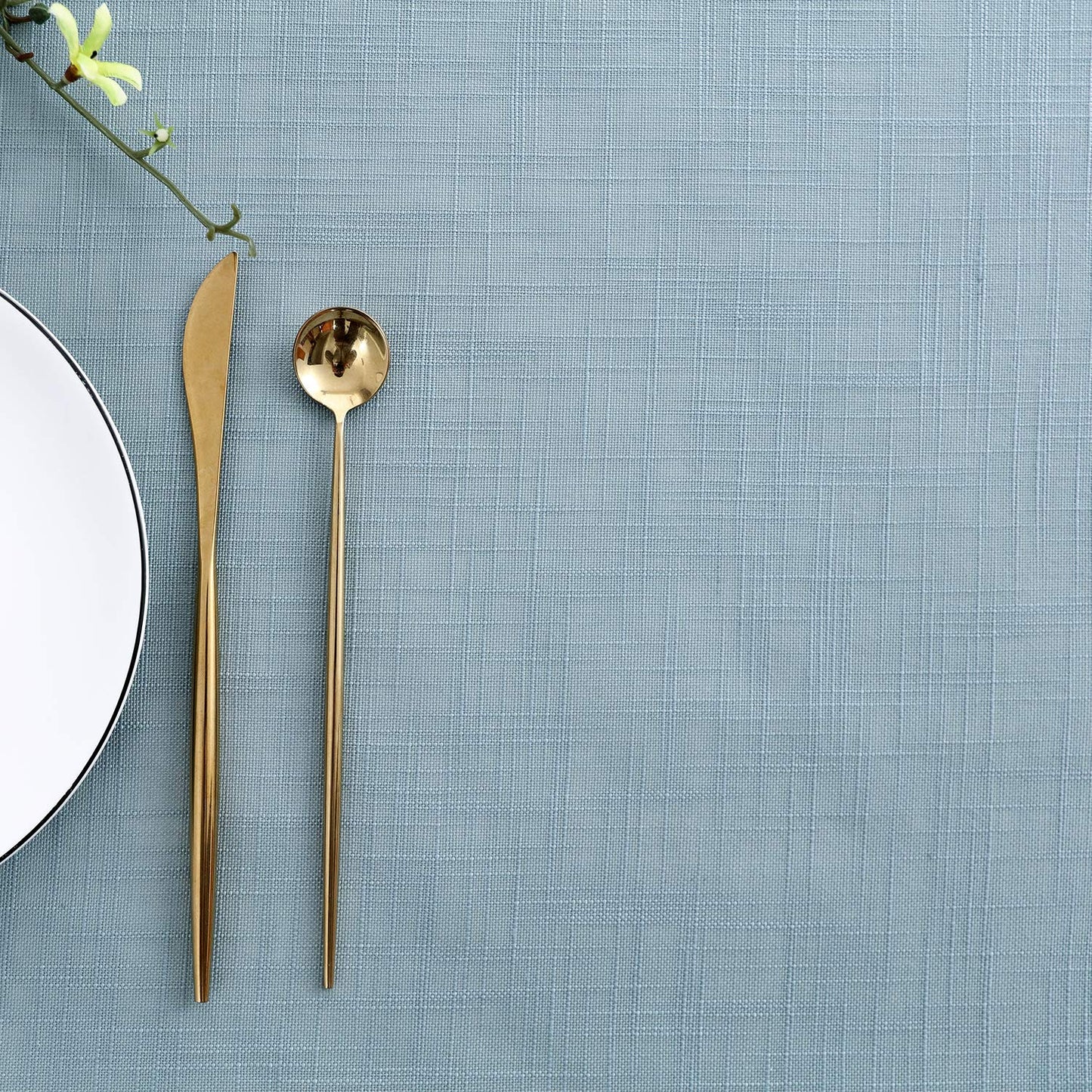 maxmill Lux Faux Linen Tablecloth with Slubby Yarn Textured Weaves Wrinkle Free Anti-Shrink Soft Table Cloth for Kitchen Dining Tabletop for Outdoor and Indoor Use Rectangle 60 x 104 Inch Slate Blue