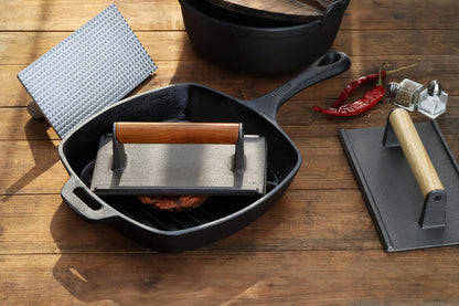 New Star Food Service 36411 Commercial Grade Aluminum Steak Weight/Bacon Press, 8.25 by 4.25-Inch