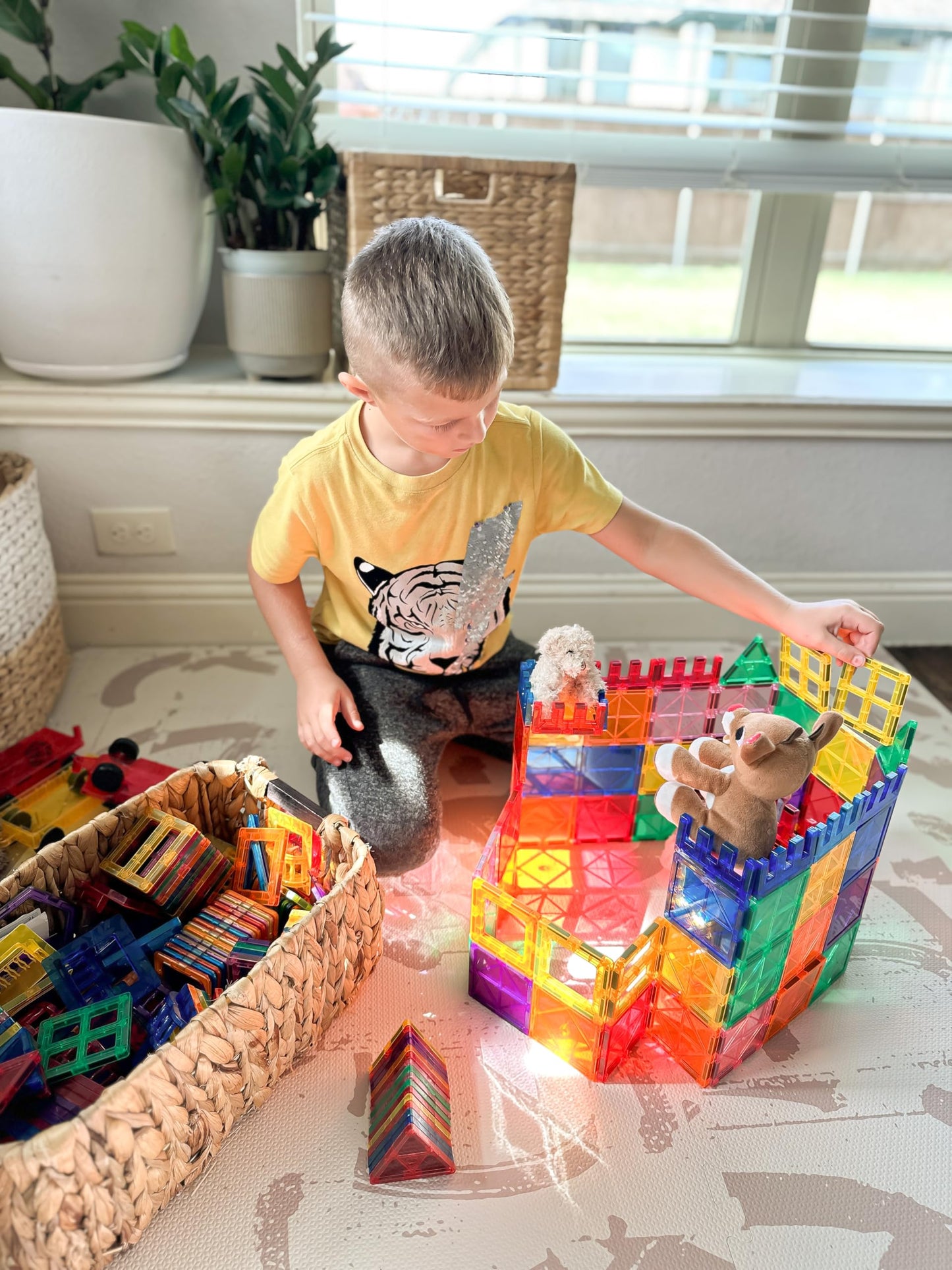 60 PCS Magnetic Building Tiles Kids Toys STEM Magnetic Blocks Sensory Toys Kids Games Magnet Building Toy for Boys and Girls Aged 3+, Kid Brain Development Preschool Kindergarten Toddler Toy