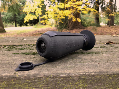 FLIR Scout TKx - Compact Infrared/Thermal Imaging Monocular for Wildlife Viewing, Hunting & Outdoor