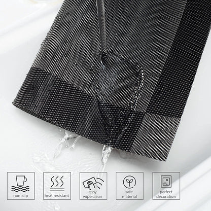 AHHFSMEI Placemats for Dining Table Set of 6 Woven Vinyl Plastic Place Mats Non-Slip Heat Insulation Stain Resistant Table Mats Washable Easy Clean Placemats (Black Corner)